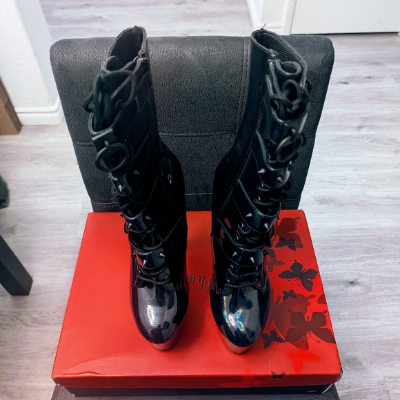 NIB Pleaser Adore 1046 Black Holographic Boots - Picture 4 of 15